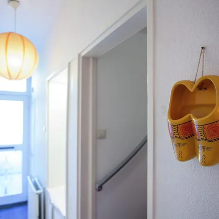 In By Canal * Alkmaar