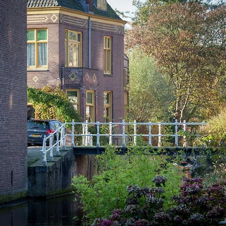 In By Canal Holiday home *